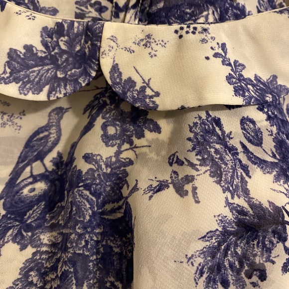 Sheer Blue & White Redherring Bird & Floral sleeveless blouse - Sz 10 - Picture 4 of 5